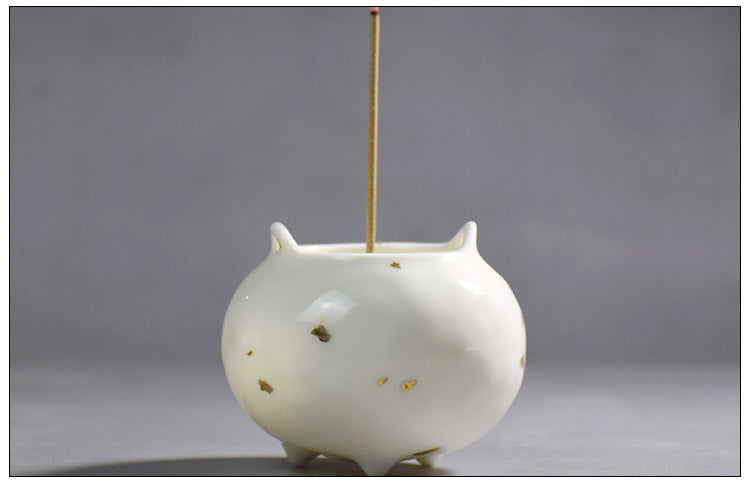 Mini ceramic incense burner, incense holder, all white,all white with gold, cute handicraft, home creative ornaments