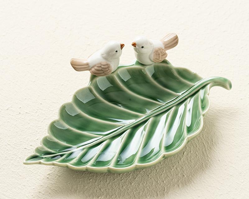 Handmade Ceramic Leaf Dish with Birds – Decorative Pottery Tray for Home & Table Décor
