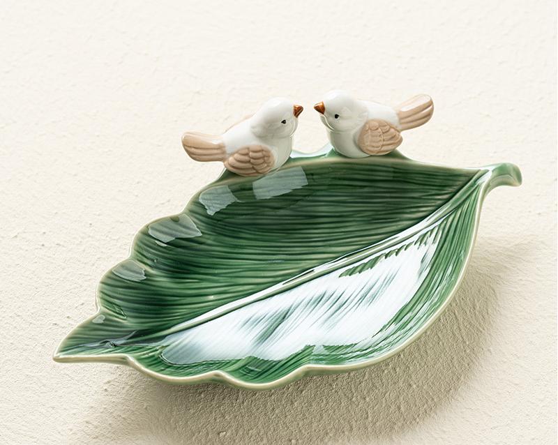 Handmade Ceramic Leaf Dish with Birds – Decorative Pottery Tray for Home & Table Décor