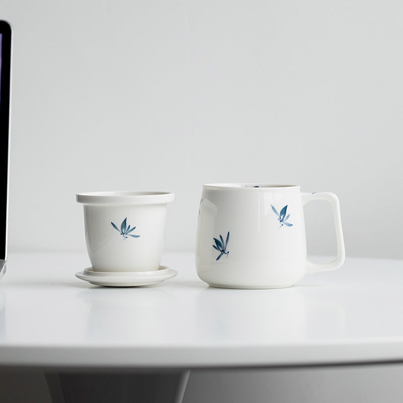 Porcelain Tea Mug with Infuser & Lid – Blue Leaf Pattern, 225ml