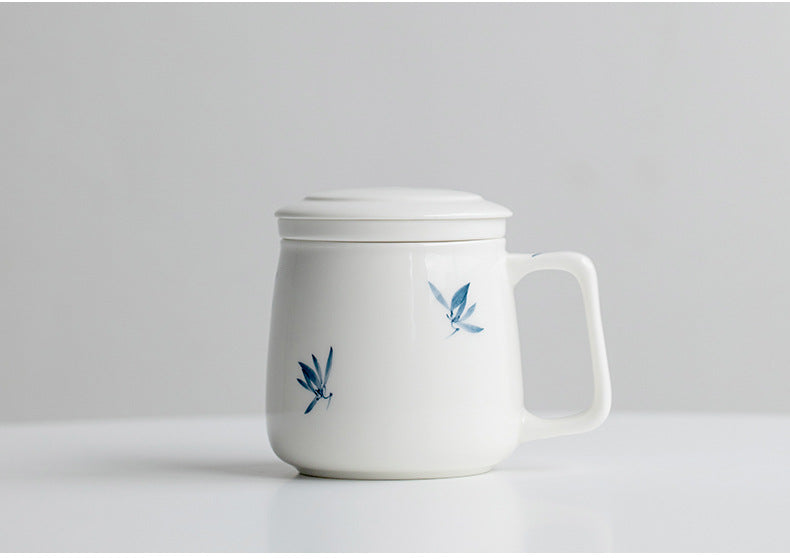 Porcelain Tea Mug with Infuser & Lid – Blue Leaf Pattern, 225ml