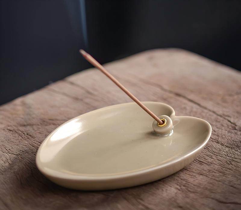 Leaf-Shaped Ceramic Incense Holder – Oriental Elegance Series