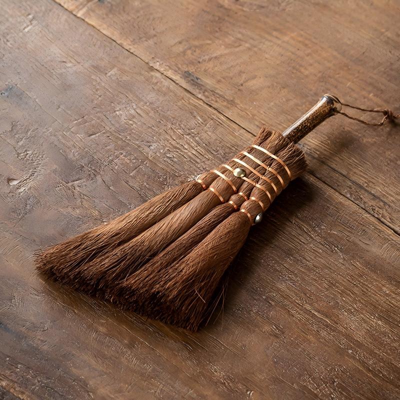 Handmade Natural Palm Fiber Brush for Zen Table – Chinese Tea Table Mat Cleaning Brush, Mini Broom for Meditation Space & Home Decor
