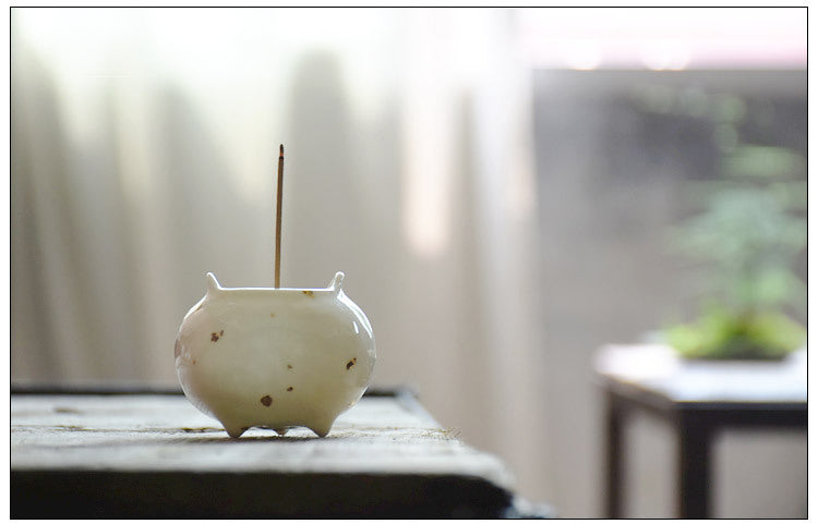 Mini ceramic incense burner, incense holder, all white,all white with gold, cute handicraft, home creative ornaments