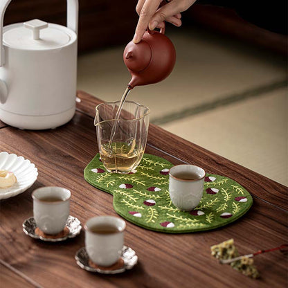 Handcrafted Tie-Dye Embroidered Gourd Tea Mat – Oriental Tea Table Decor