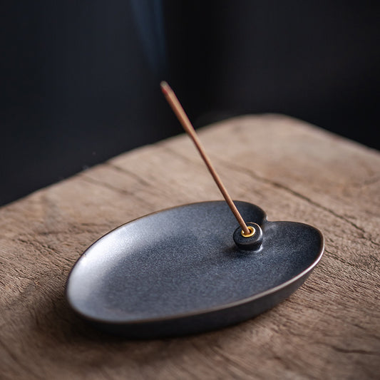 Leaf-Shaped Ceramic Incense Holder – Oriental Elegance Series