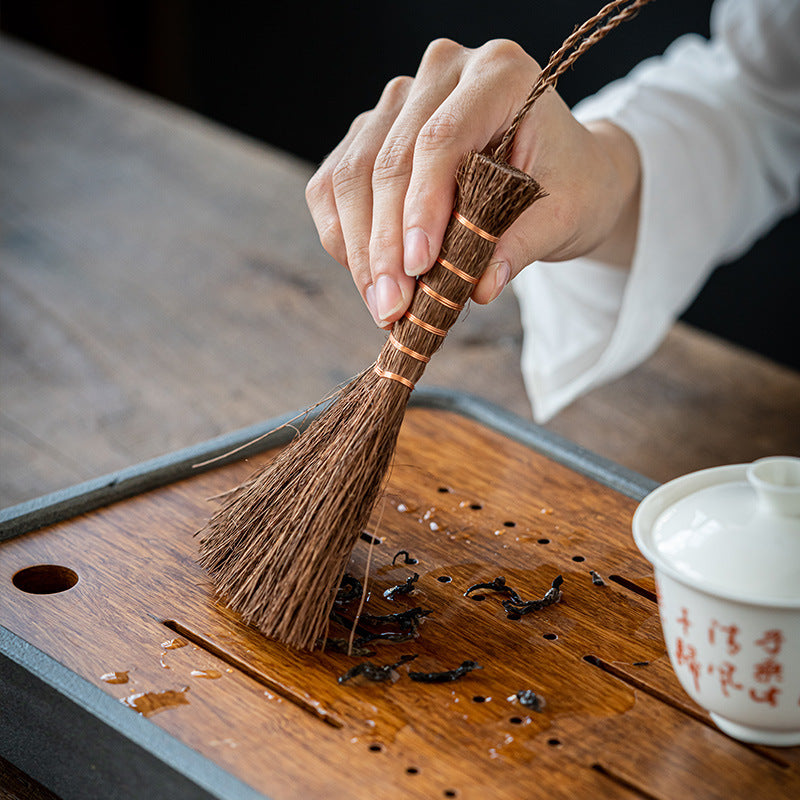Handmade Natural Palm Fiber Brush for Zen Table – Chinese Tea Table Mat Cleaning Brush, Mini Broom for Meditation Space & Home Decor