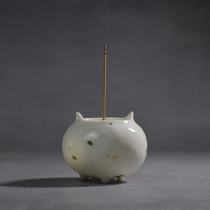 Mini ceramic incense burner, incense holder, all white,all white with gold, cute handicraft, home creative ornaments