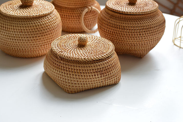 Rattan Storage Basket with Lid – Durable Wicker Box for Picnic, Decoration, and Multi-Purpose Storage