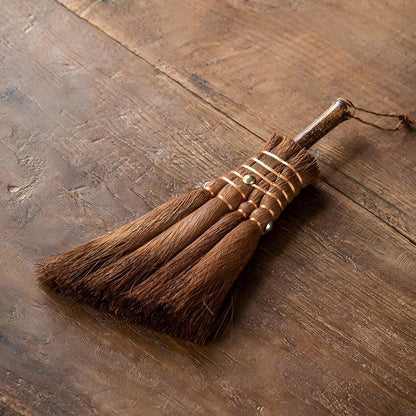 Handmade Natural Palm Fiber Brush for Zen Table – Chinese Tea Table Mat Cleaning Brush, Mini Broom for Meditation Space & Home Decor